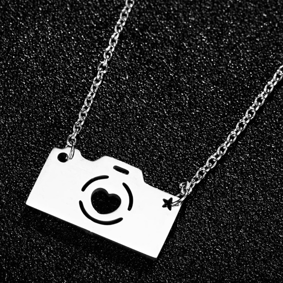 Silver Camera Pendant Necklace. - Picture 3 of 3